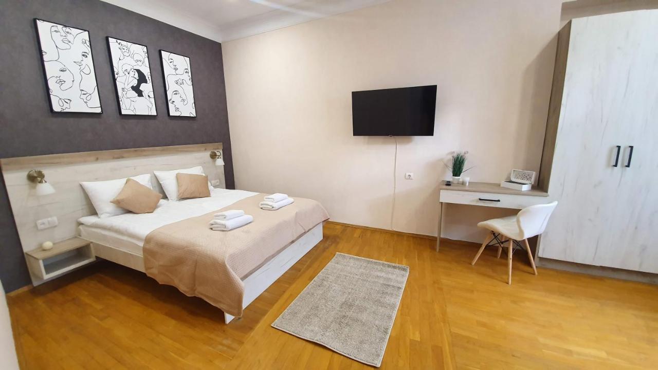 Demar Apart Herzena Lviv Exterior foto